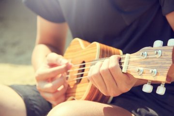 Ukulele, nebo kytara: který nástroj vybrat