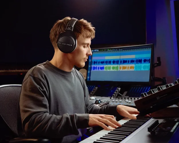 beyerdynamic DT 770 PRO X Limited Edition - Uzavreté štúdiové slúchadlá beyerdynamic DT 770 PRO X Limited Edition - Uzavreté štúdiové slúchadlá