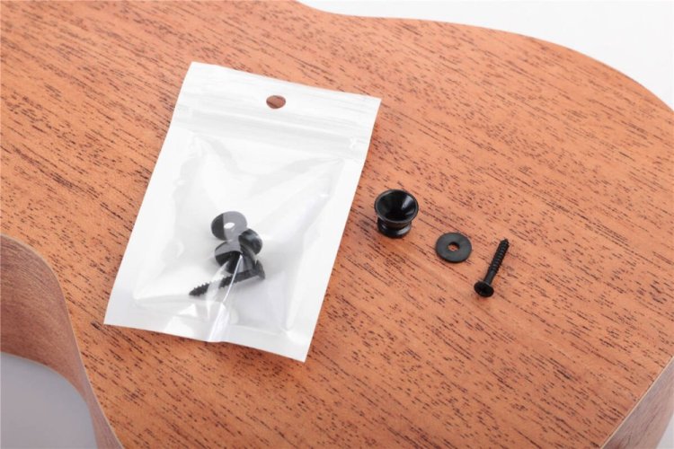 Zaczep do paska gitary Kera Audio MD-01B