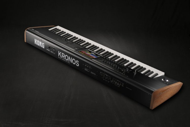 Korg KRONOS 2 61 - Workstation Model 2015