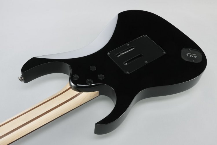 Ibanez UV70P-BK - elektrická gitara