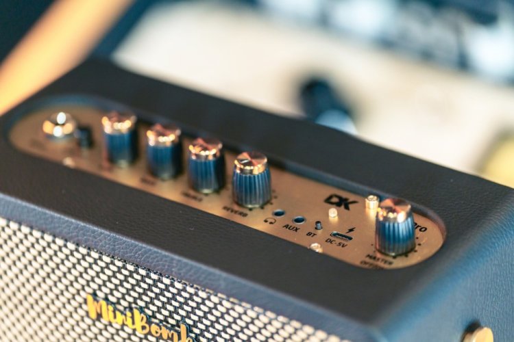 DK Technology iG-10Pro - Zesilovač pro elektrickou kytaru
